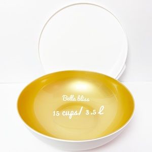 New !!  Tupperware chic dining bowl